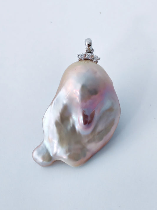 Baroque Pearl Pendant